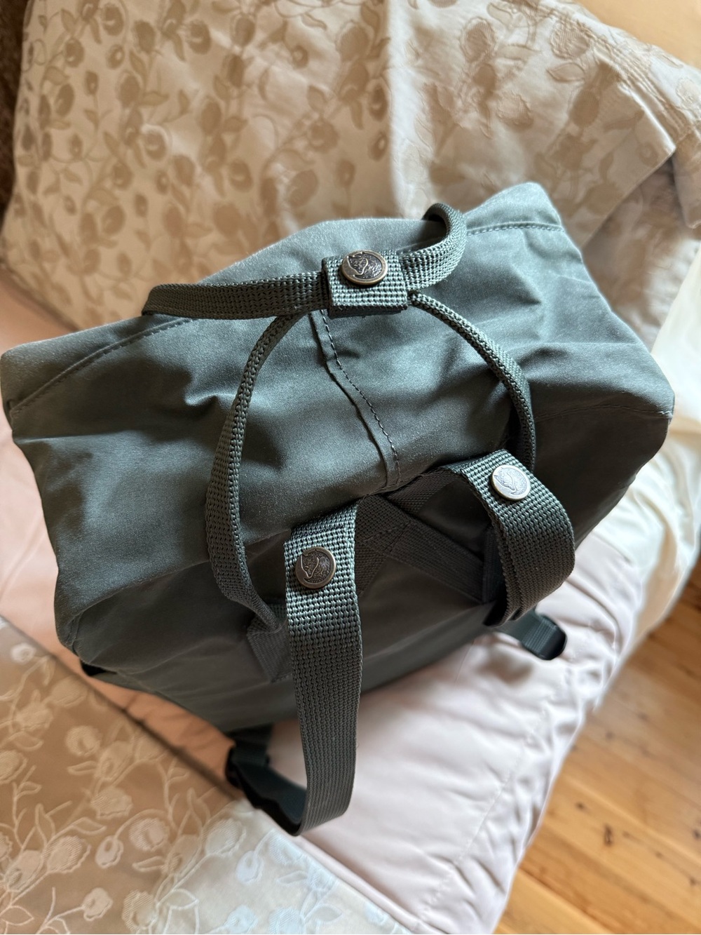 Fjallraven Kanken backpack. Very good condition. Color Graphite/Dark green. - Picture 11 of 16